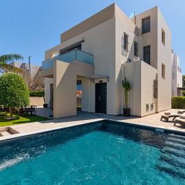 Villa Serenity, Hotel in Ialyssos