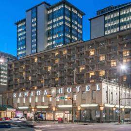 Ramada Plaza by Wyndham Calgary Downtown, hotel Calgaryben