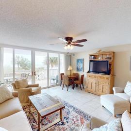 Seaside Bliss Oceanfront 3 Bedroom 3 Bath Condo, hotel in Pawleys Island