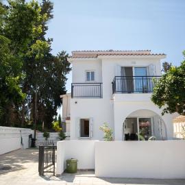 Taheli Riverside Townhouse in Tourist Area