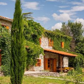 Villa Millefoglie, a century-old stone house nestled in a nature park