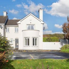 1 An tSean Scoil, Clifden