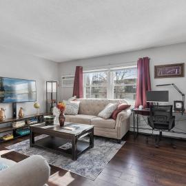 Tranquil 2BR Apt NE Mpls - 8073 Apt 4, hotel u gradu 'Minneapolis'