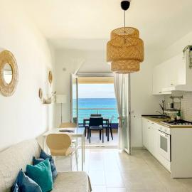 Appartamenti Vacanze Villa Meo，位于蒂雷纳自由镇的酒店