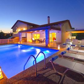 Olive Private Villa up to 12, hotel di Kolimbia