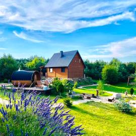 Dolina Bella - domek z balią, basenem, sauną i klimatyzacją w sercu Kaszub, khách sạn ở Gołubie