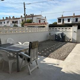 Adosado cerca de la playa, hotel in Torredembarra