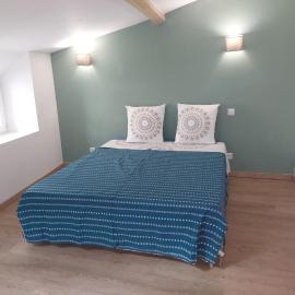 Le duplex sigeannais – hotel w mieście Sigean