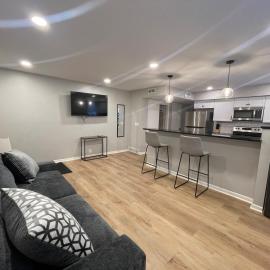 Cathedral 7-New & Modern near UNMC