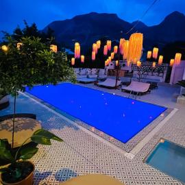 GÜLER BUTİK HOTEL, מלון באנטליה