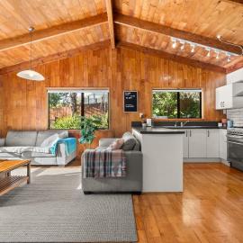 The Wee Bothy - Onemana Holiday Home