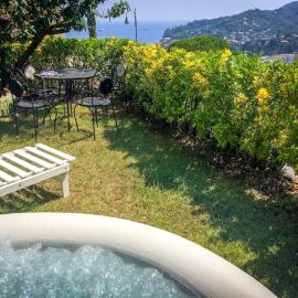 Dreamy LOFT con vista mare giardino e Jacuzzi da Maggio a Settembre