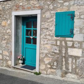 Family Apartment & Studio in Village Center, hotel v destinácii Komen