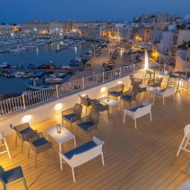 LA BANCHINA LUXURY SUITES、トラーニのホテル
