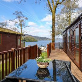 Shoreside Lodge, hotel in Bowness-on-Windermere