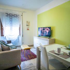 Monte camicia - cozy home in city center-spacious-free parking, Hotel in LʼAquila