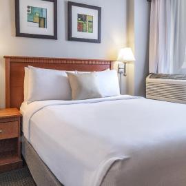 Hôtel Saint-Laurent Montréal, hotel v mestu Montréal