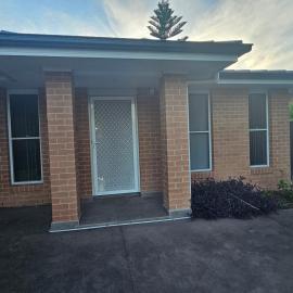 Convenient New Private granny flat, hotel in Cabramatta