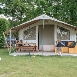 Glamping safaritent Procamp4all, hôtel à Holten