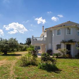 Classical Villa Anta, hotel in Agios Ioannis