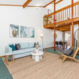 15 Cottesloe - steps from beach - sleeps 3