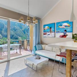 GH Aparts with SCENIC VIEWS & POOL, hotel in Gornji Orahovac