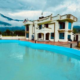 Royal Shangrila Balakot، فندق في Bālākot