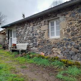 maisonnette pres des bois, hotel v destinácii Fontannes