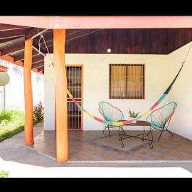 bungalow cactus frente ala playa, hotel a Cahuita