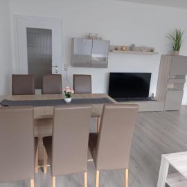 Work and stay IaM 90 qm 3 Schlafzimmer 7 betten mit Balkon und kraftraum