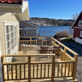 New house by the lake Bunn & private bathing jetty، فندق في غرانا