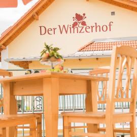 Der Winzerhof, khách sạn ở Achau