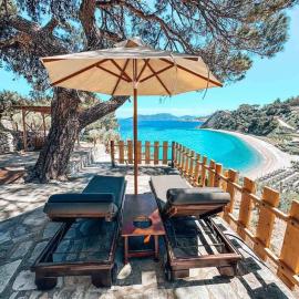 Castaway's View Villa, hotell i Avlákia
