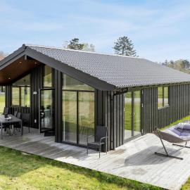 3 Bedroom Beautiful Home In Grenaa