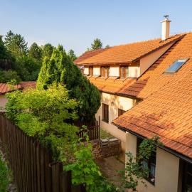 Chalupa na Krakovci u Rakovníka, hotel a Krakovec