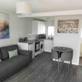 California Sands - 2 x Modern Two Double Bedroom Chalets - short stroll to the beach - nr Great Yarmouth & Norfolk Broads