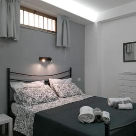 Maria's guesthouse, hotel in Letojanni