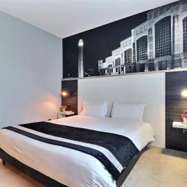 Hôtel des Lumières Lyon Meyzieu Arena Stadium, Hotel in Meyzieu