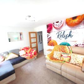 The Relish - ground floor flat in Largs, Hotel in Largs