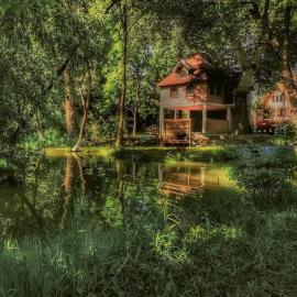 Cross Over Zemun, hotel a Belgrado