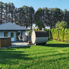 Viesnīca ''Ābeļdārza māja'' pilsētā Āboliņi