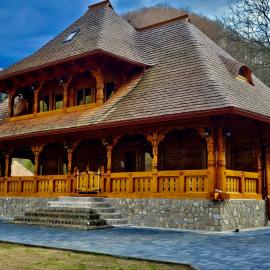 Valea Legendelor โรงแรมในGrădiştea de Munte