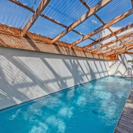 Maison Aubépines -Jolie maison avec piscine privée, hotel a Brignogan-Plage