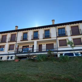Apartamento Mirador del Pantano 1, hotel in Vinuesa