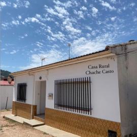 Casa Rural Chache CASTO, מלון בBienservida