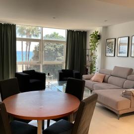 First Line Sea Apartment By Oliva