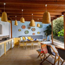 Symiland Villa, hotel i Simi