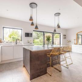 Windsor Charm Spacious 3-Bed, Parking & Garden - By Tempstay