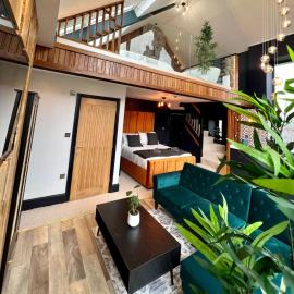 Plas Coch Luxury Barn, hotel u gradu Llanddeiniolen