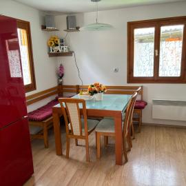 Green Sky House, hotell i Mostec